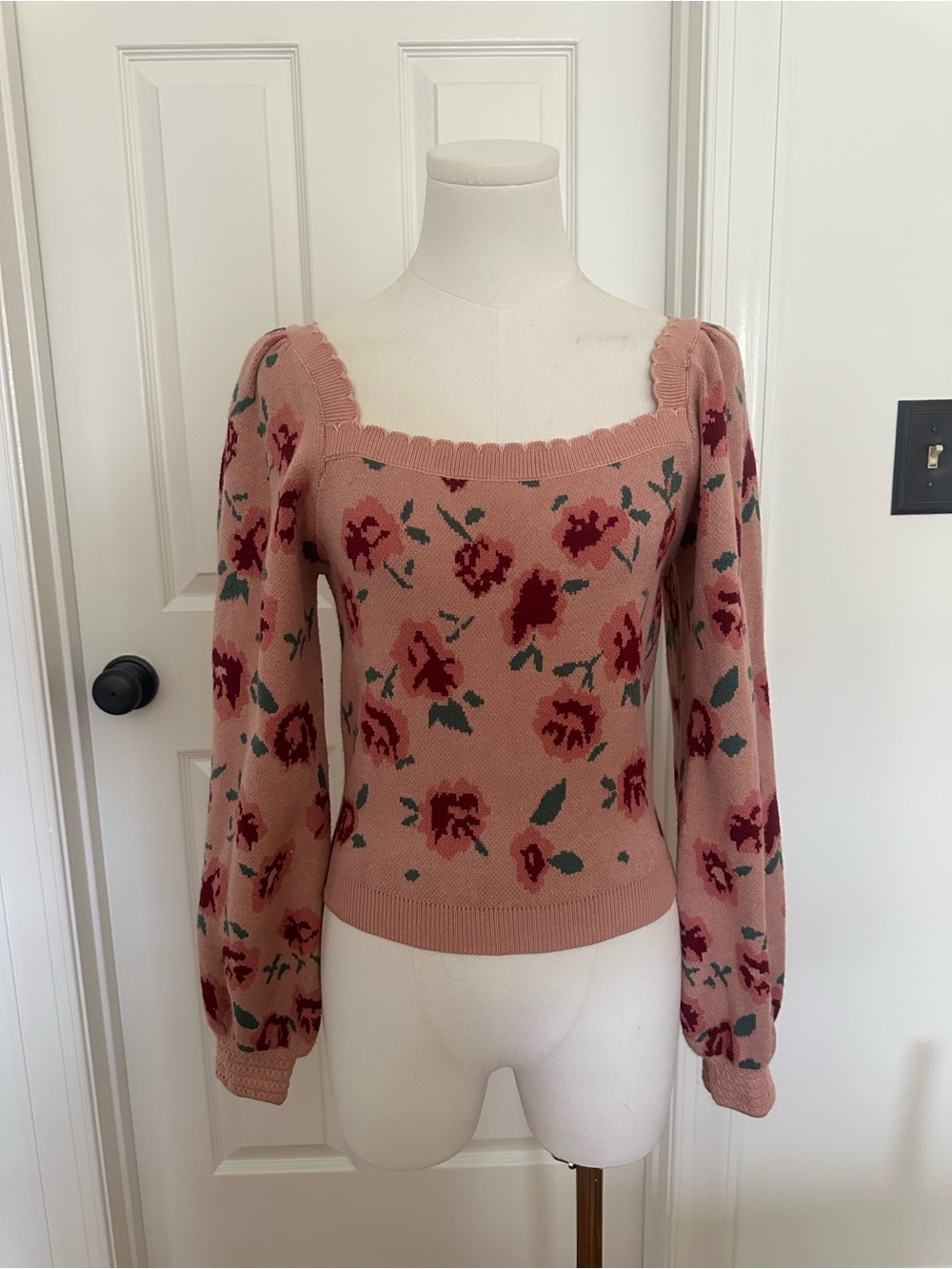 Willow & Wind Square-Neck Floral Sweater | Size M